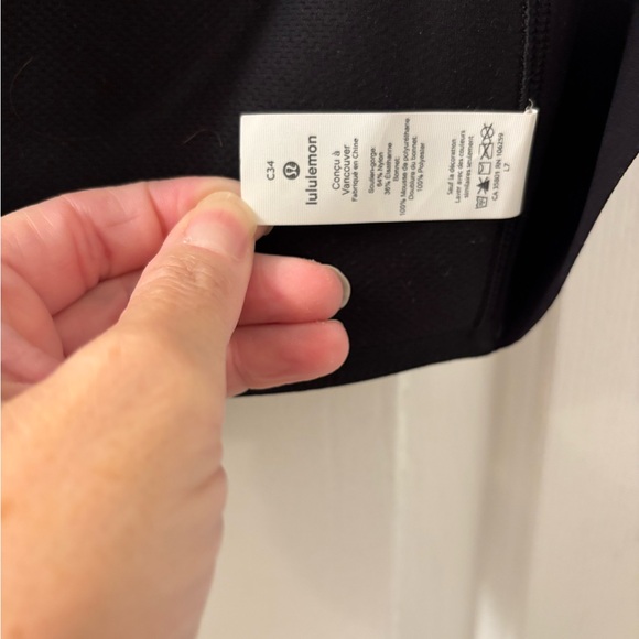 Lululemon clasp bra 
Size 34C - Picture 3 of 8